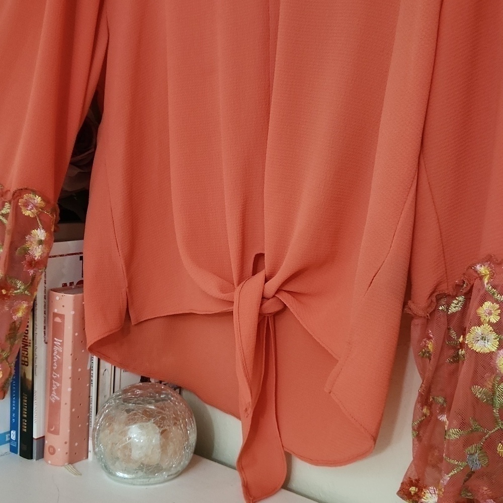 Embroidered Floral Sheer Sleeve Bohemian Blouse small Feminine - Picture 4 of 9